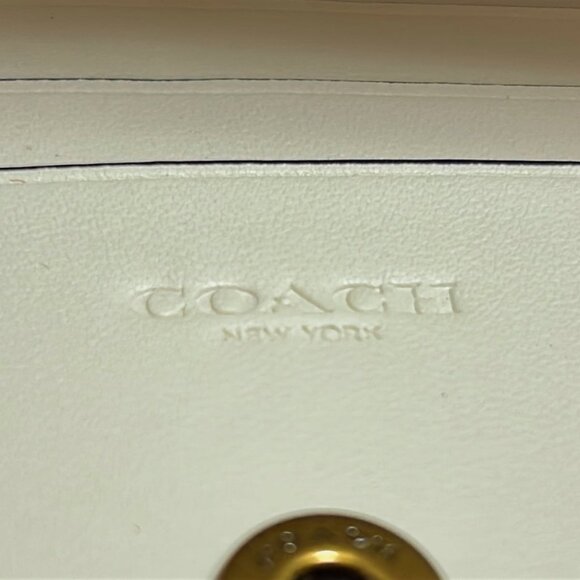 Auth COACH - Cream Gold Leather Hardware Other Style Wallet - Picture 5 of 5